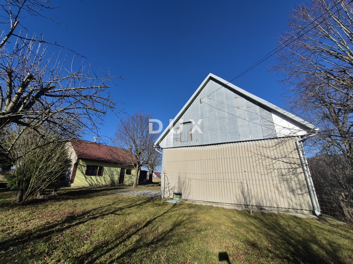 GORSKI KOTAR, FUŽINE, LIČ - veliko družinsko posestvo z dvema hišama in garažo, znižana cena, priložnost!