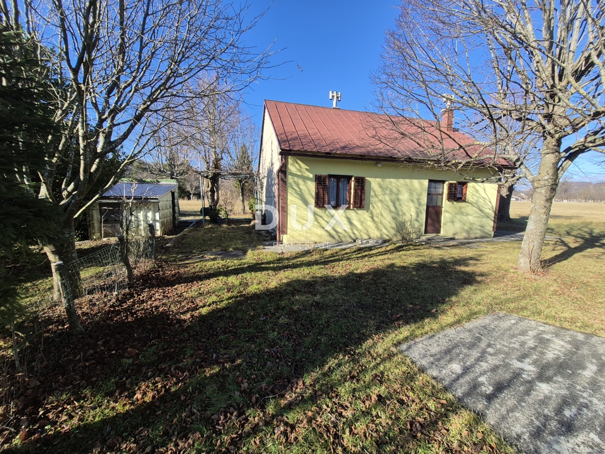 GORSKI KOTAR, FUŽINE, LIČ - veliko družinsko posestvo z dvema hišama in garažo, znižana cena, priložnost!