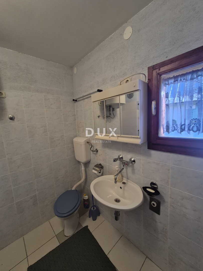 GORSKI KOTAR, FUŽINE, LIČ - veliko družinsko posestvo z dvema hišama in garažo, znižana cena, priložnost!