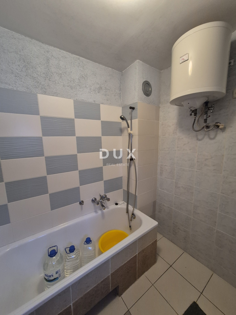 GORSKI KOTAR, FUŽINE, LIČ - veliko družinsko posestvo z dvema hišama in garažo, znižana cena, priložnost!