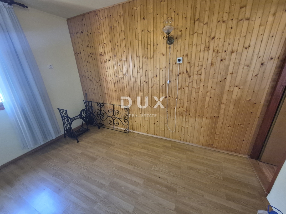 GORSKI KOTAR, FUŽINE, LIČ - veliko družinsko posestvo z dvema hišama in garažo, znižana cena, priložnost!