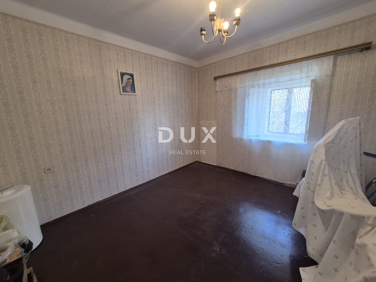 GORSKI KOTAR, FUŽINE, LIČ - veliko družinsko posestvo z dvema hišama in garažo, znižana cena, priložnost!