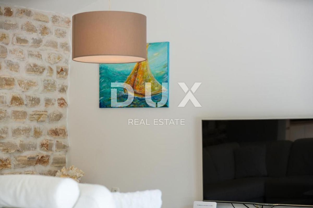 ZADAR, PRIDRAGA - Luksuzna vila z bazenom blizu morja