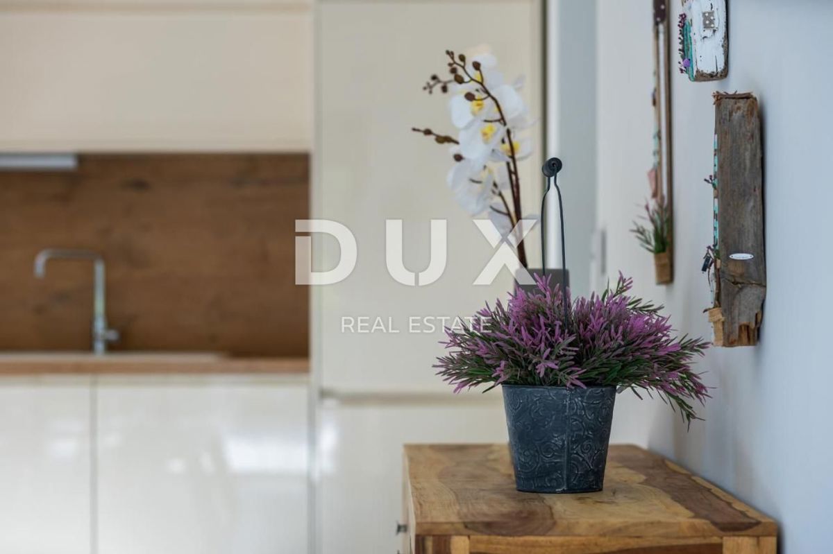 ZADAR, PRIDRAGA - Luksuzna vila z bazenom blizu morja