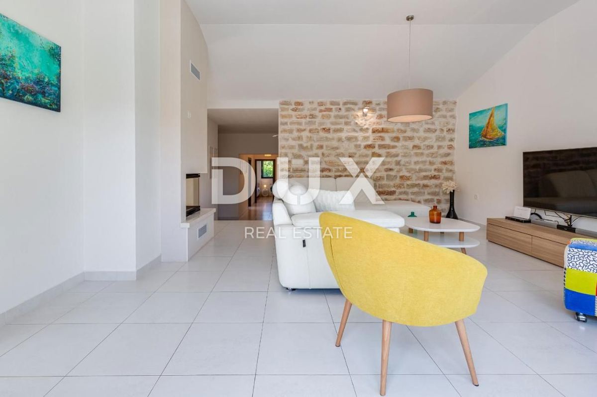 ZADAR, PRIDRAGA - Luksuzna vila z bazenom blizu morja