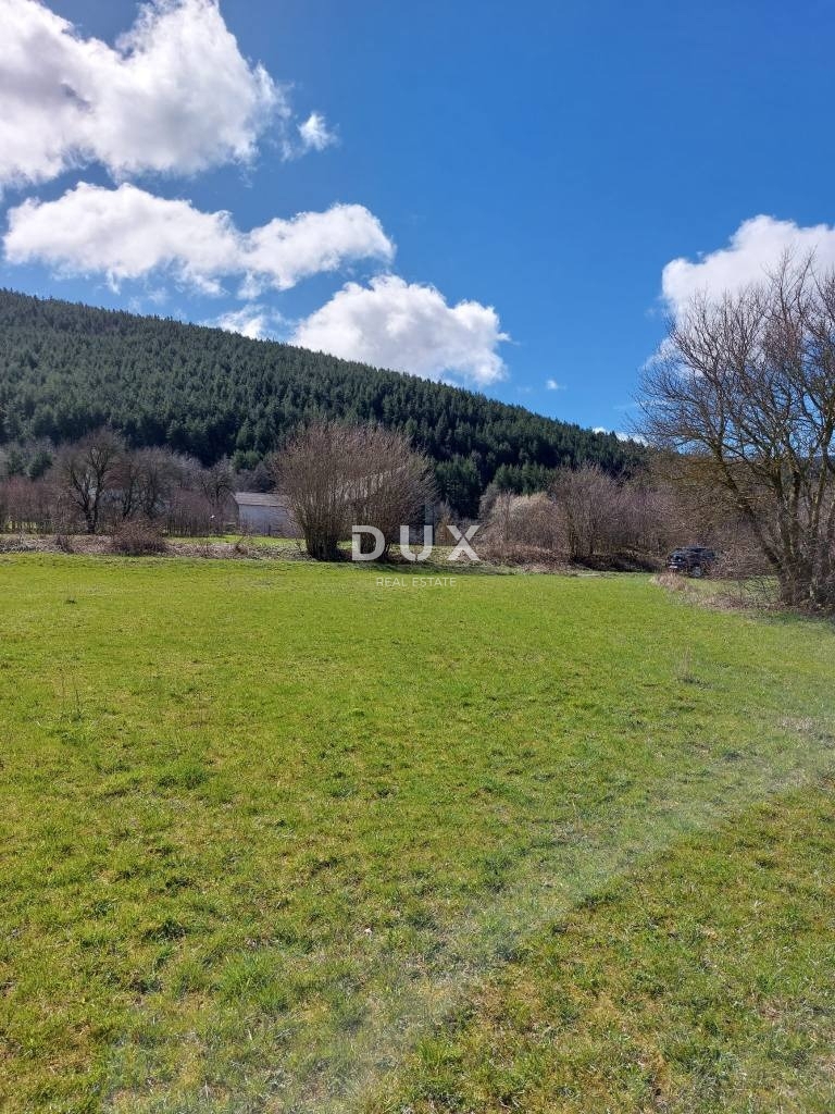 OTOČAC, VRHOVINE - Zazidljivo zemljišče, 1385 m2