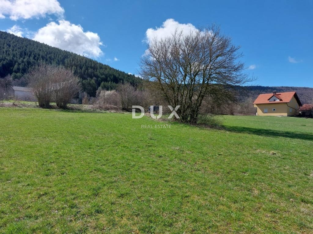 OTOČAC, VRHOVINE - Zazidljivo zemljišče, 1385 m2