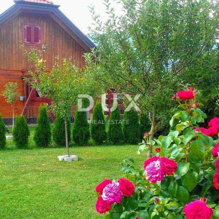 OTOČAC, LIČKO LEŠČE - Idilična hiša z bazenom