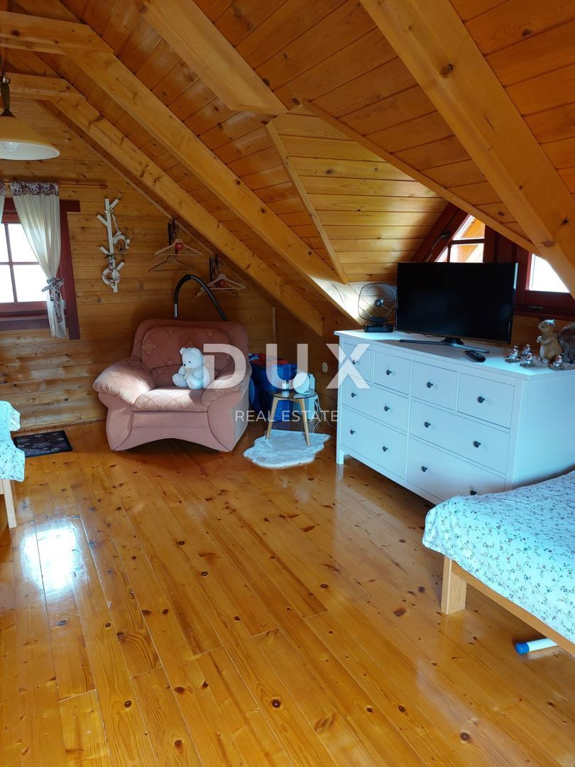 OTOČAC, LIČKO LEŠČE - Idilična hiša z bazenom