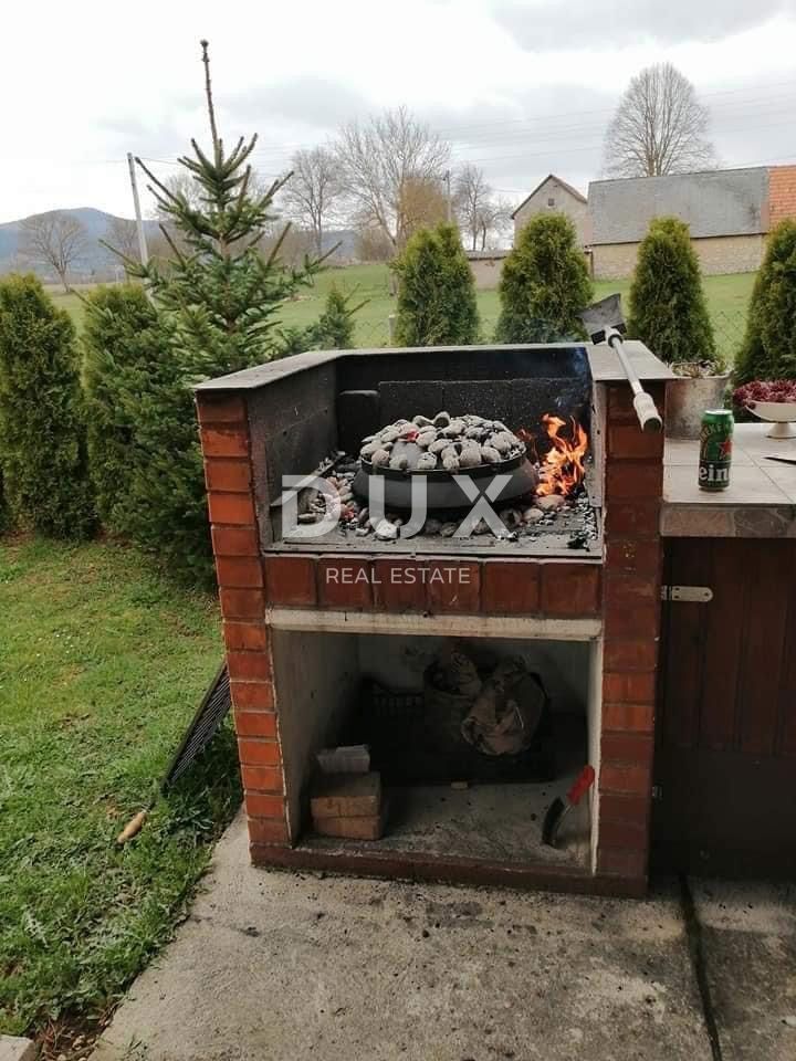 OTOČAC, LIČKO LEŠČE - Idilična hiša z bazenom