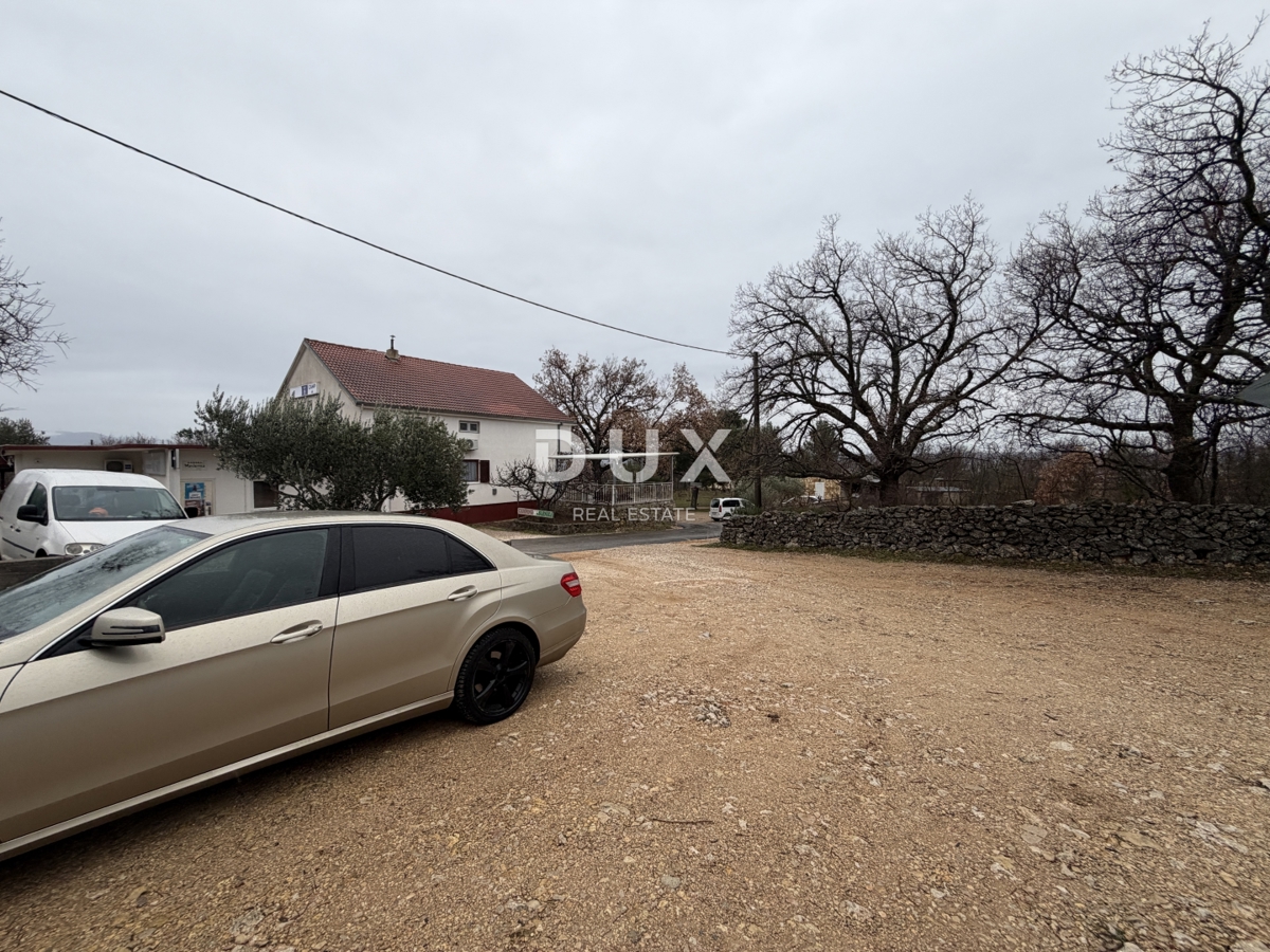 ZADAR, MASLENICA - Gradbeno zemljišče 1260m² - na odlični lokaciji!