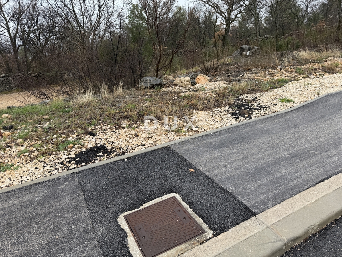 ZADAR, MASLENICA - Gradbeno zemljišče 1260m² - na odlični lokaciji!