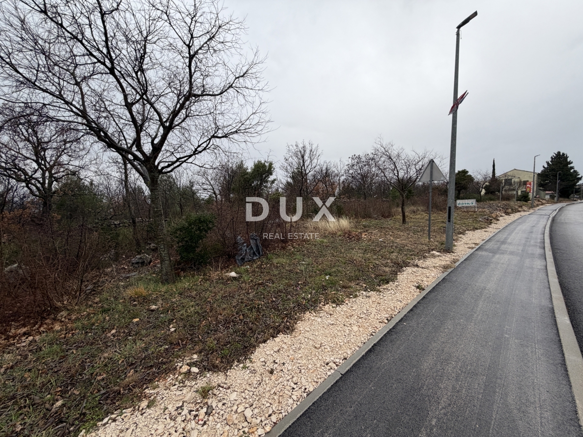 ZADAR, MASLENICA - Gradbeno zemljišče 1260m² - na odlični lokaciji!