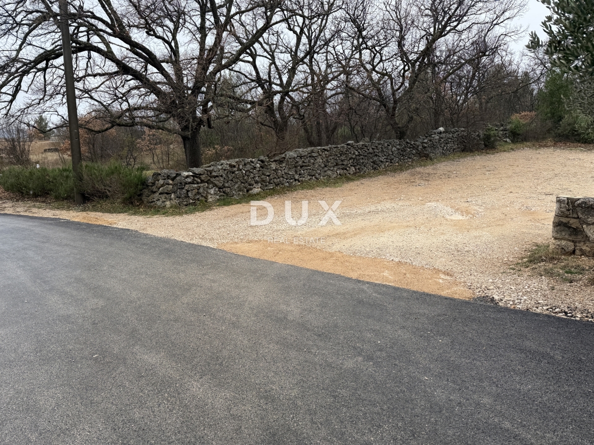 ZADAR, MASLENICA - Gradbeno zemljišče 1260m² - na odlični lokaciji!