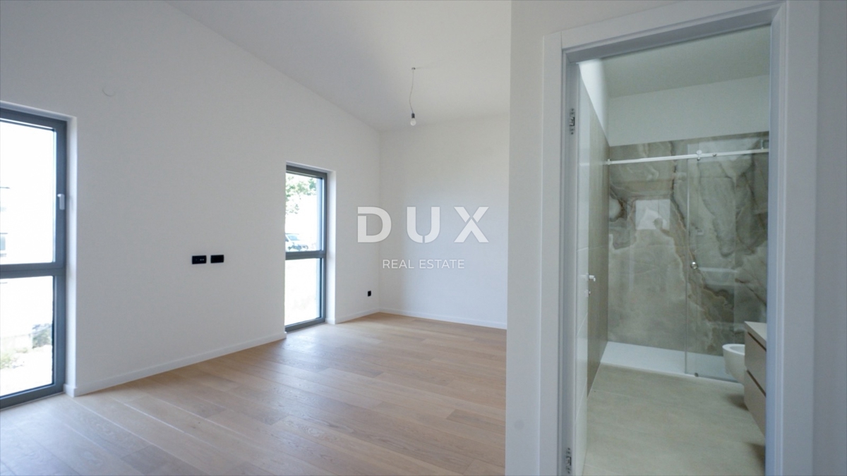 RIJEKA, KOSTRENA - ekskluzivno stanovanje z jacuzzijem - novogradnja s panoramskim pogledom na morje! PRILOŽNOST!