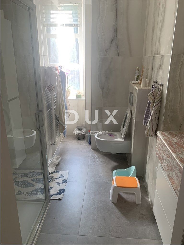 RIJEKA, PEĆINE - Novo prenovljeno 5-sobno stanovanje z balkonom in pogledom na morje