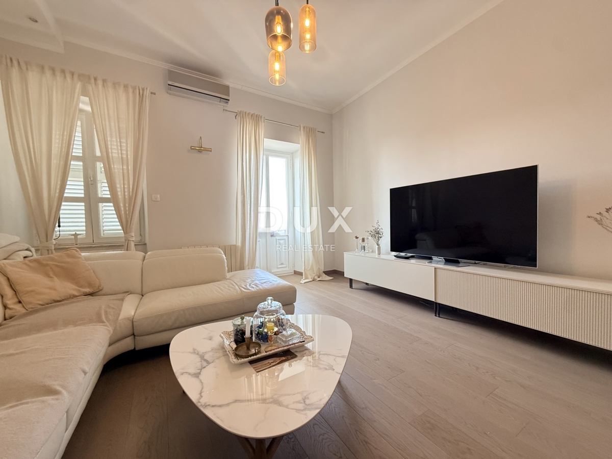 RIJEKA, PEĆINE - Novo prenovljeno 5-sobno stanovanje z balkonom in pogledom na morje