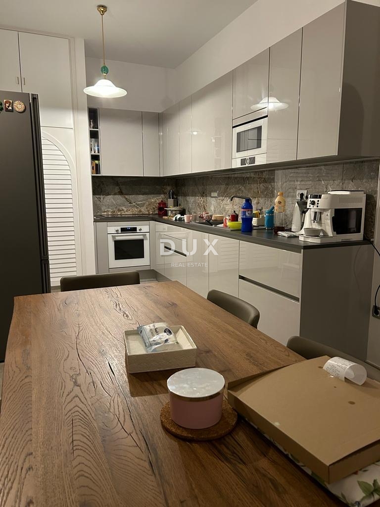 RIJEKA, PEĆINE - Novo prenovljeno 5-sobno stanovanje z balkonom in pogledom na morje