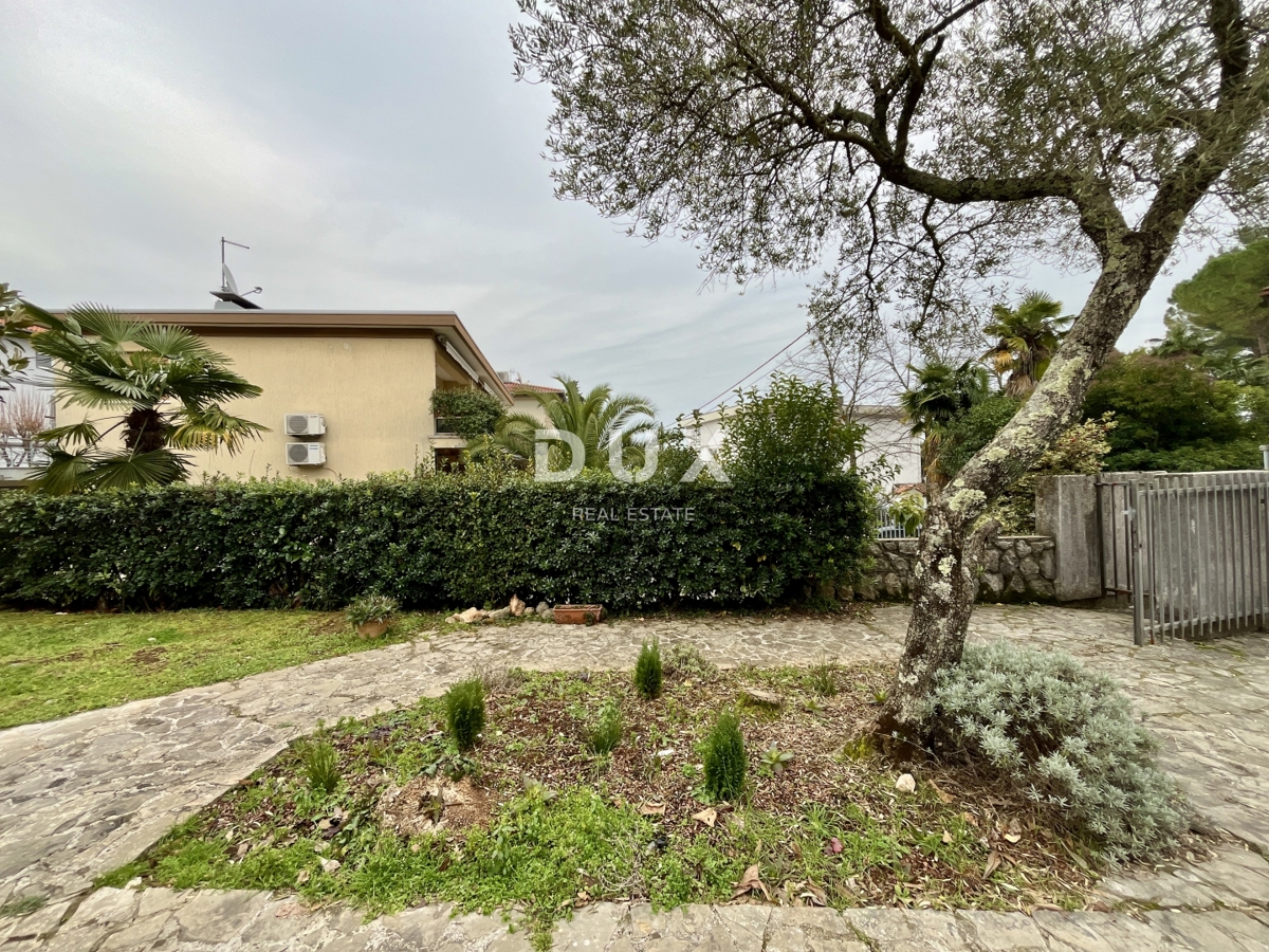 OPATIJA, LOVRAN - Samostojna hiša 50 m od centra, 150 m od morja