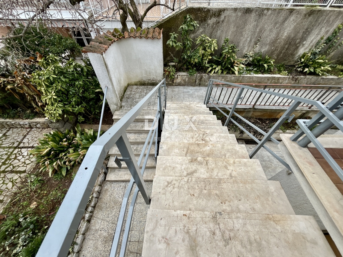 OPATIJA, LOVRAN - Samostojna hiša 50 m od centra, 150 m od morja