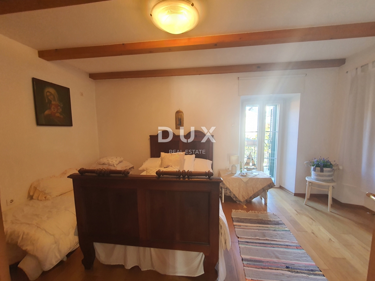 OTOK CRES, BELI - Čudovita samostojna hiša v rustikalnem slogu na odlični lokaciji