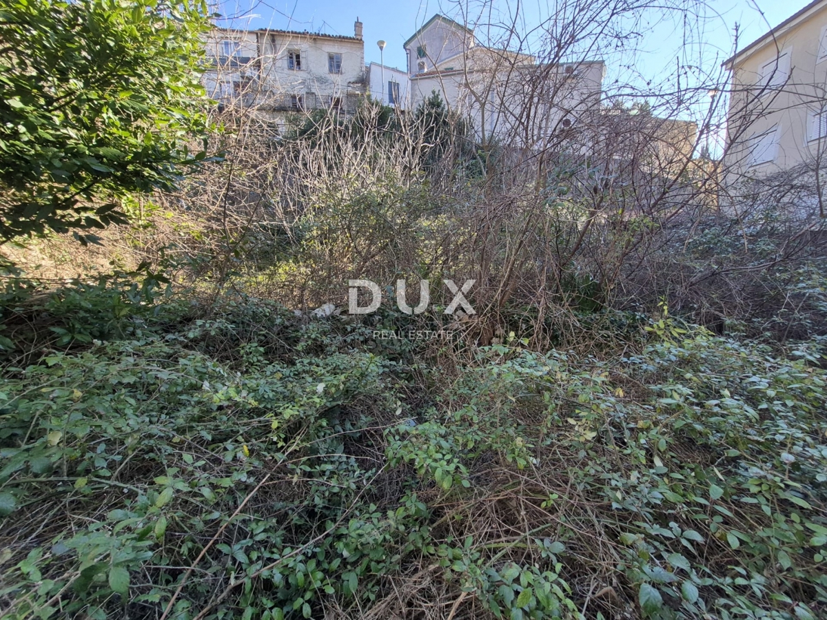 Zemljišče Novi Vinodolski, 285m2