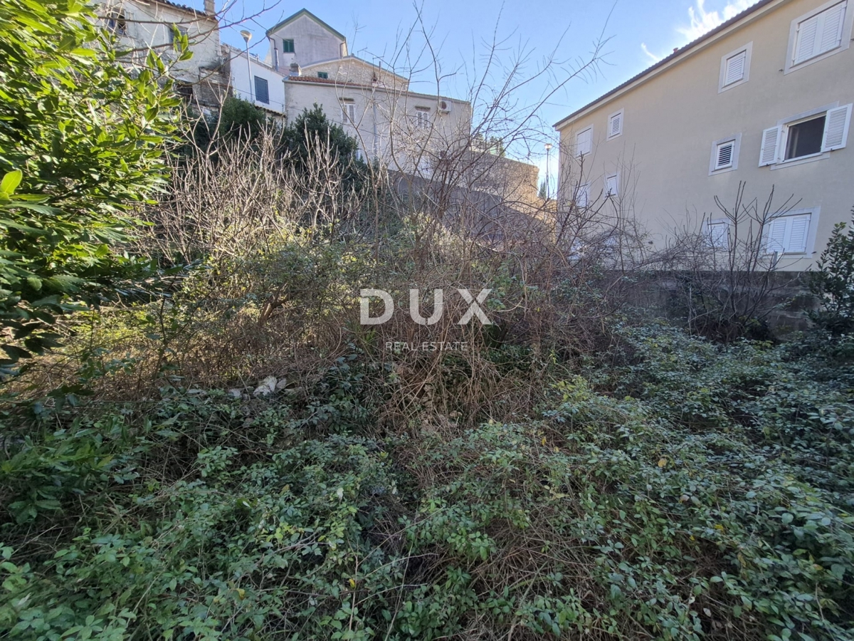 Zemljišče Novi Vinodolski, 285m2