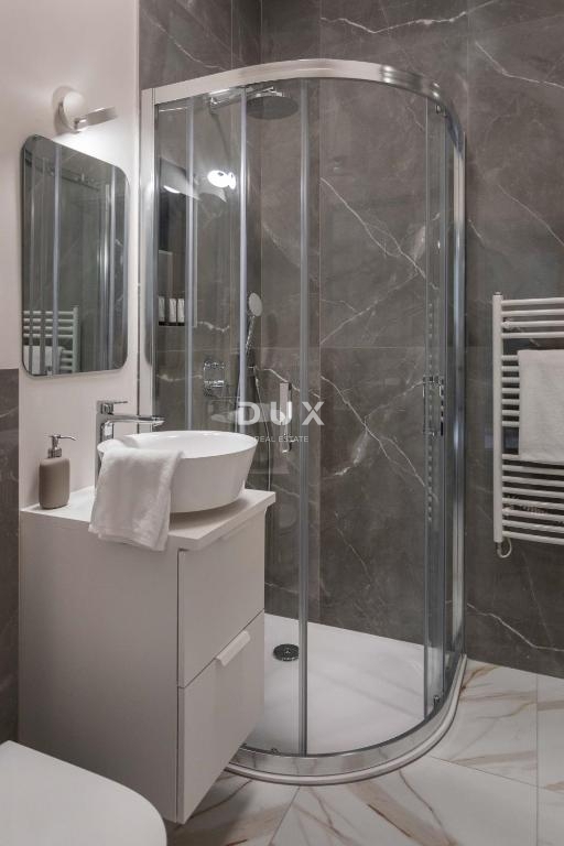 ZAGREB, SPODNJE MESTO - prostorno stanovanje na atraktivni lokaciji