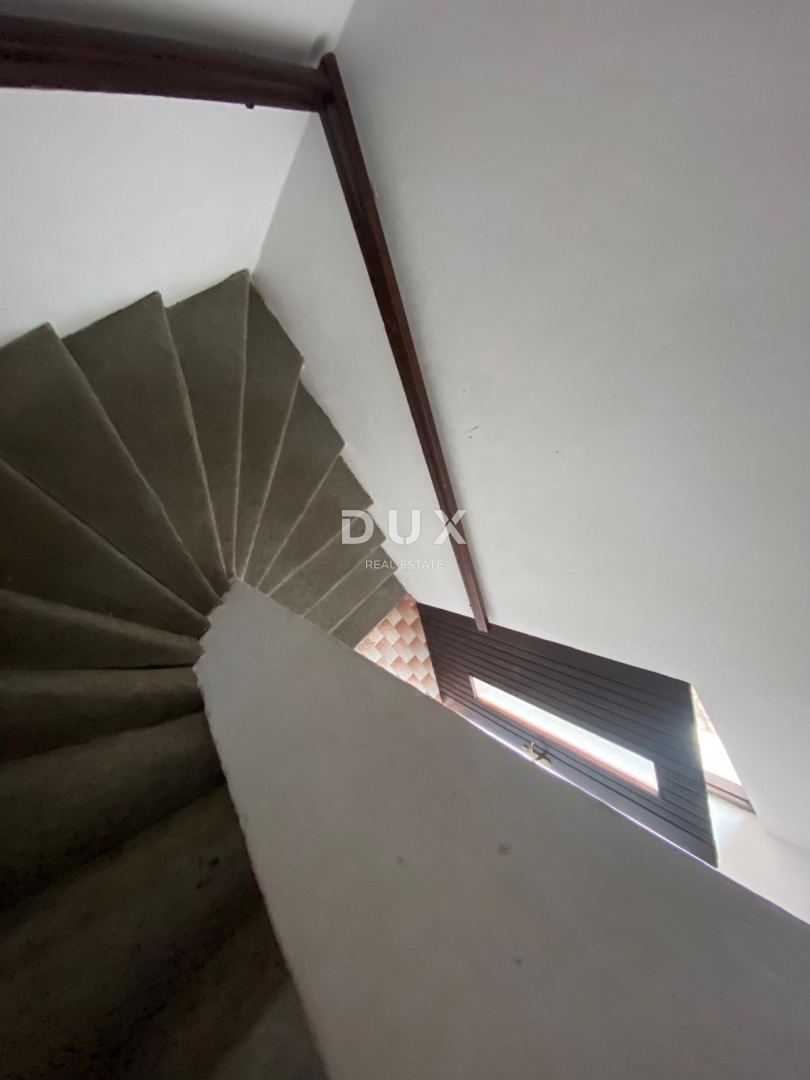 Hiša Smokvica Krmpotska, Novi Vinodolski, 230m2