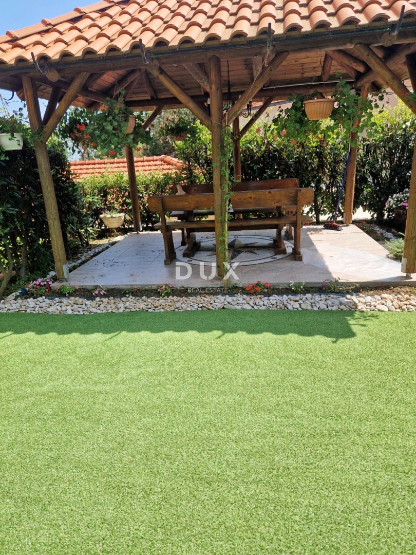 OPATIJA, OPRIĆ - Pogled na morje in vrt za uživanje, 2 spalnici 74m2