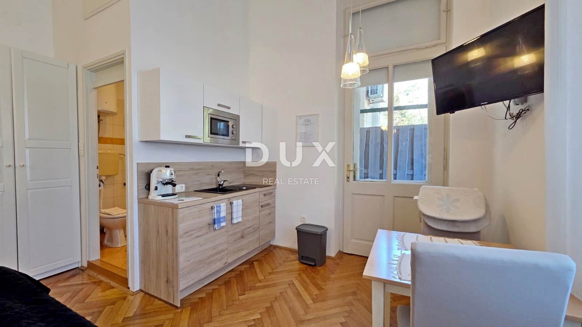 OPATIJA, CENTER - Elegantno stanovanje v središču Opatije, 150 m od morja, 3 spalnice, 109 m2