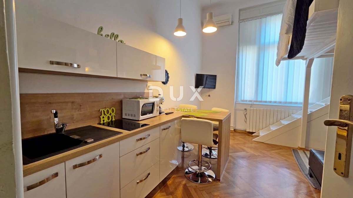 OPATIJA, CENTER - Elegantno stanovanje v središču Opatije, 150 m od morja, 3 spalnice, 109 m2