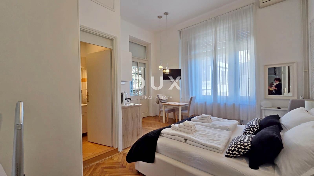 OPATIJA, CENTER - Elegantno stanovanje v središču Opatije, 150 m od morja, 3 spalnice, 109 m2