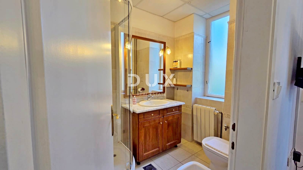 OPATIJA, CENTER - Elegantno stanovanje v središču Opatije, 150 m od morja, 3 spalnice, 109 m2