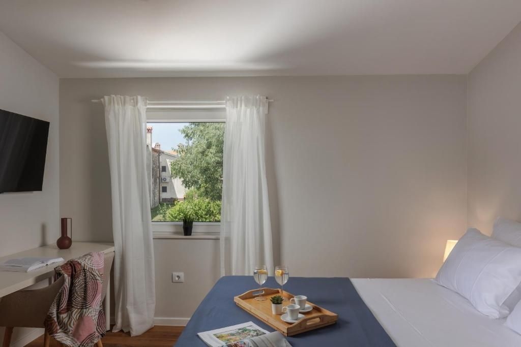 ISTRA, BRTONIGLA - Luksuzna hiša z bazenom