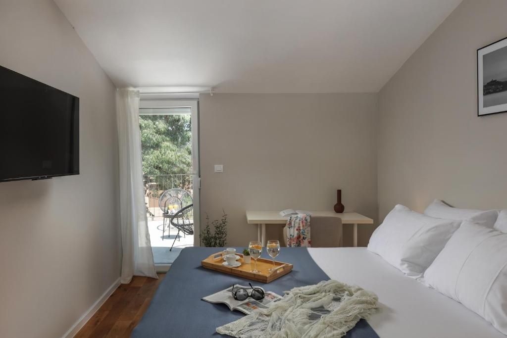 ISTRA, BRTONIGLA - Luksuzna hiša z bazenom