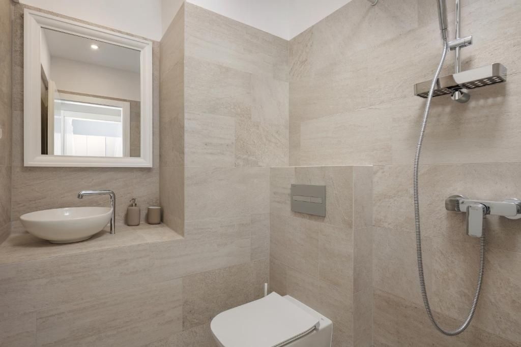 ISTRA, BRTONIGLA - Luksuzna hiša z bazenom