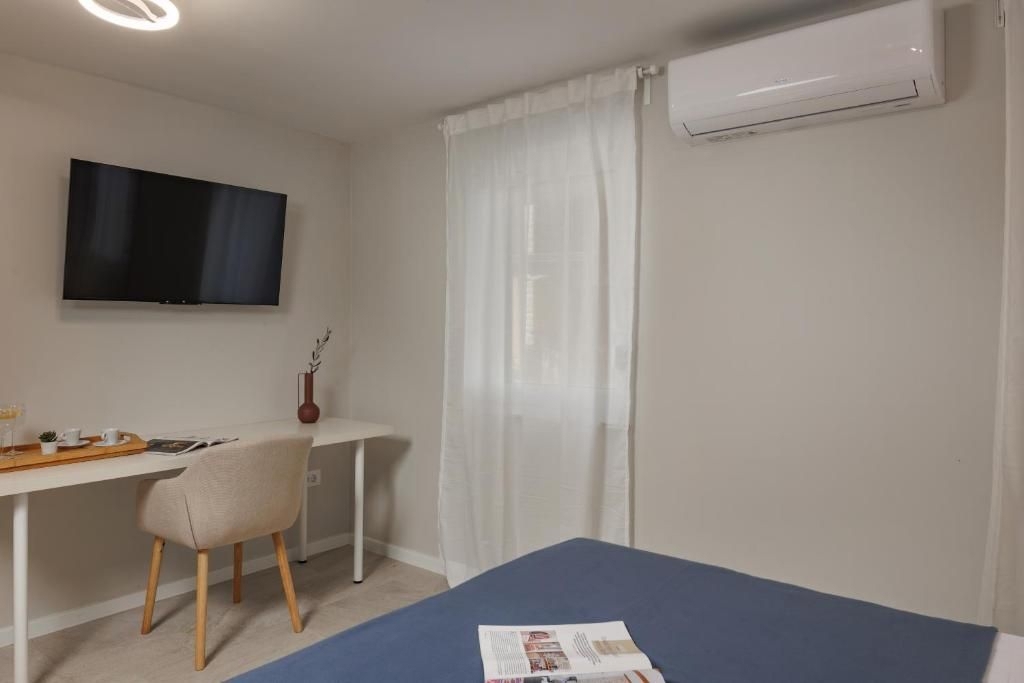 ISTRA, BRTONIGLA - Luksuzna hiša z bazenom