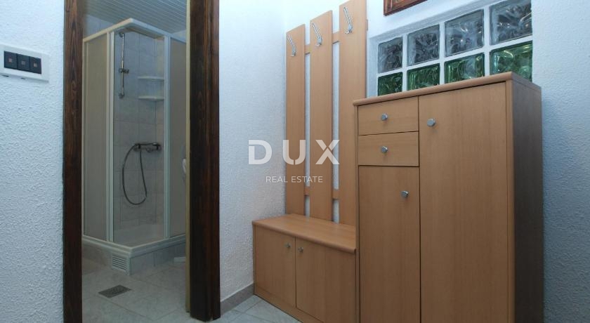 ISTRA, MEDULIN – Hiša s pogledom na morje in Pulj