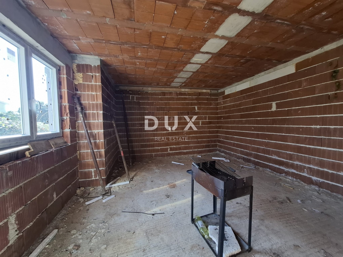 ISTRA, MARČANA - Kamnita hiša v fazi prenove!