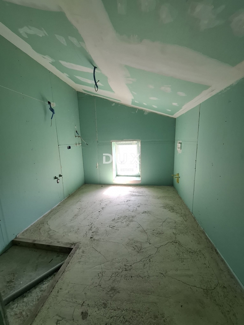 ISTRA, MARČANA - Kamnita hiša v fazi prenove!