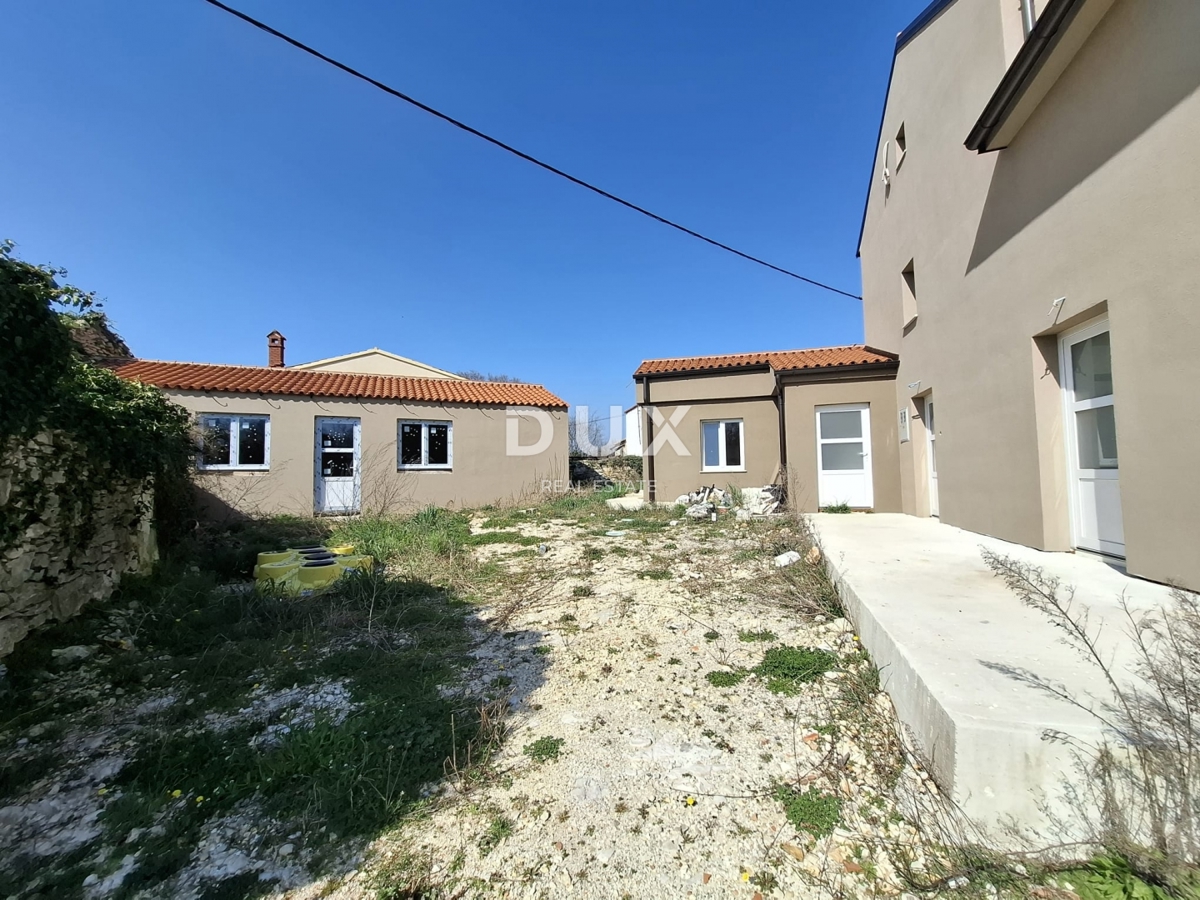 ISTRA, MARČANA - Kamnita hiša v fazi prenove!