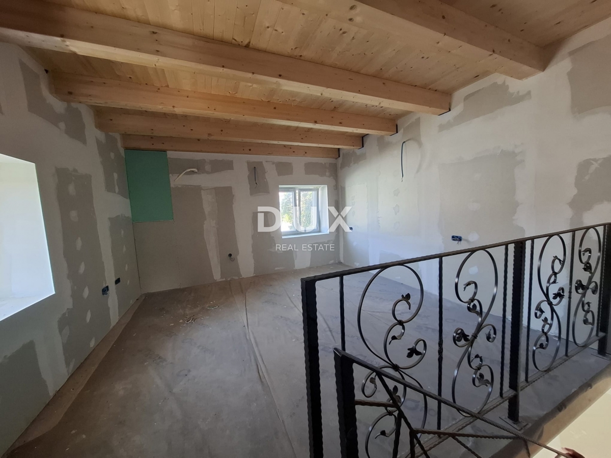 ISTRA, MARČANA - Kamnita hiša v fazi prenove!