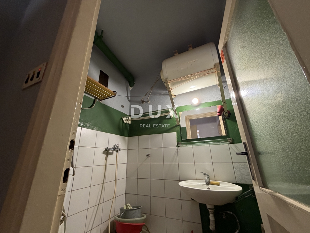 ZADAR, PELUOTOK - Apartma na odlični lokaciji, 100 m od obale!