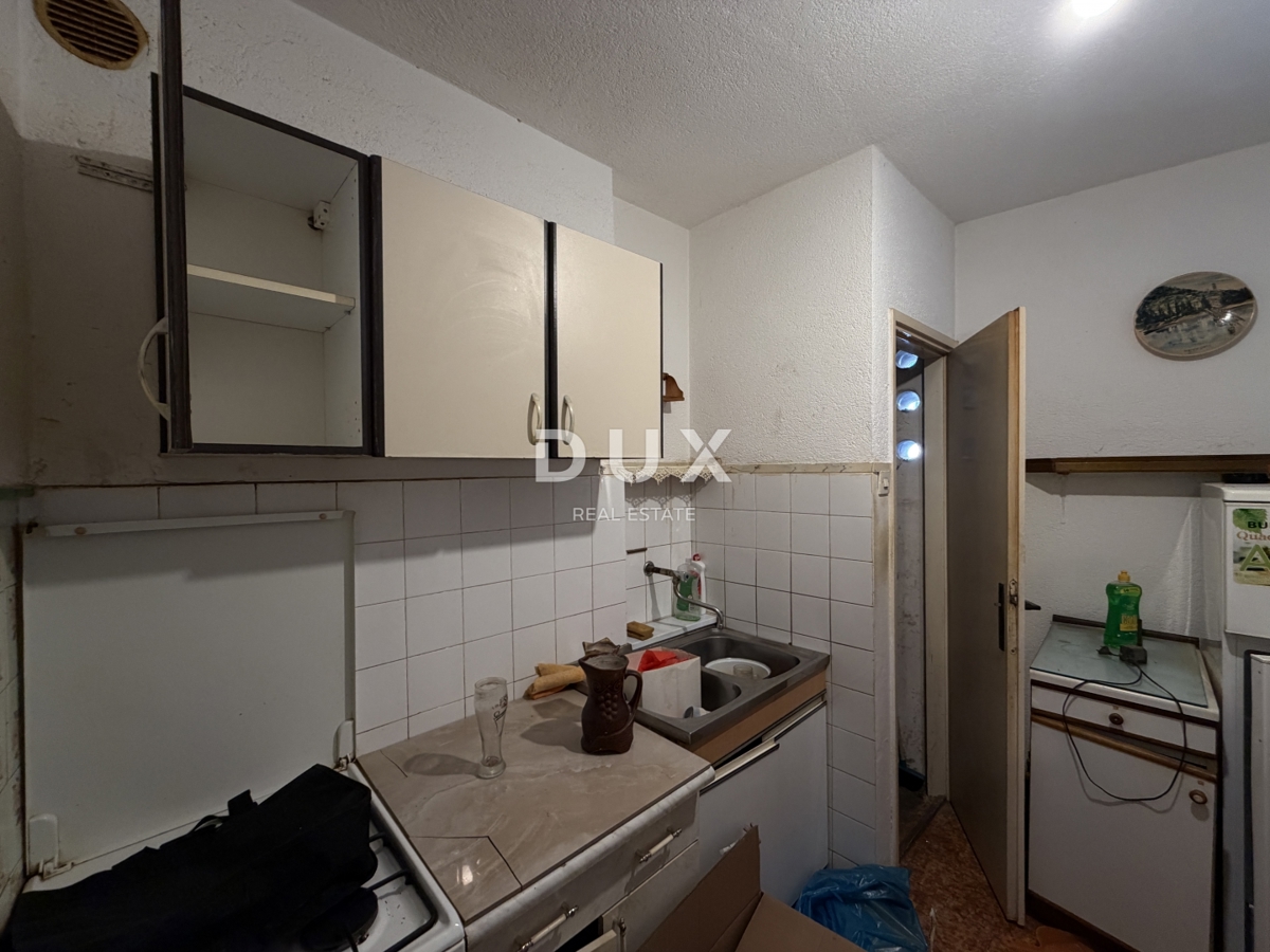 ZADAR, PELUOTOK - Apartma na odlični lokaciji, 100 m od obale!