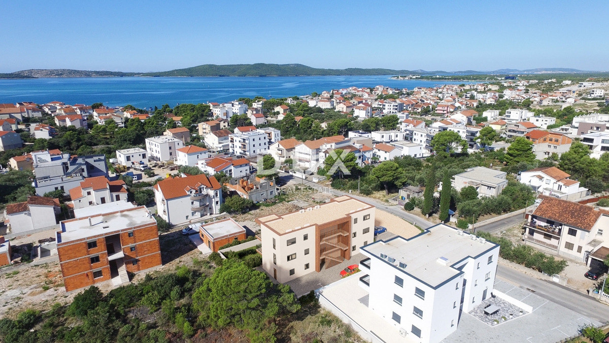 ŠIBENIK, BRODARICA - Dvosobno stanovanje v 2. nadstropju s pogledom na morje in otok Krapanj S6