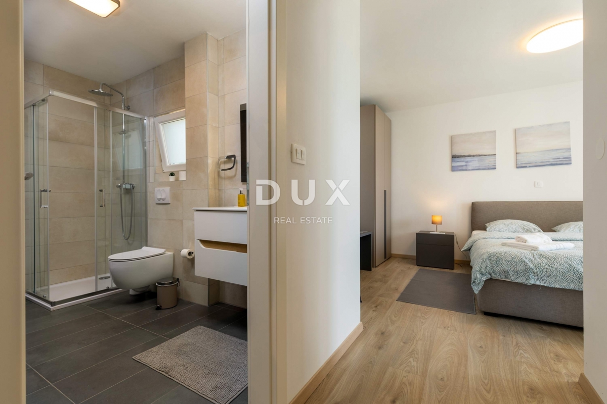 ISTRA, RABAC - Hiša z bazenom in pogledom na morje