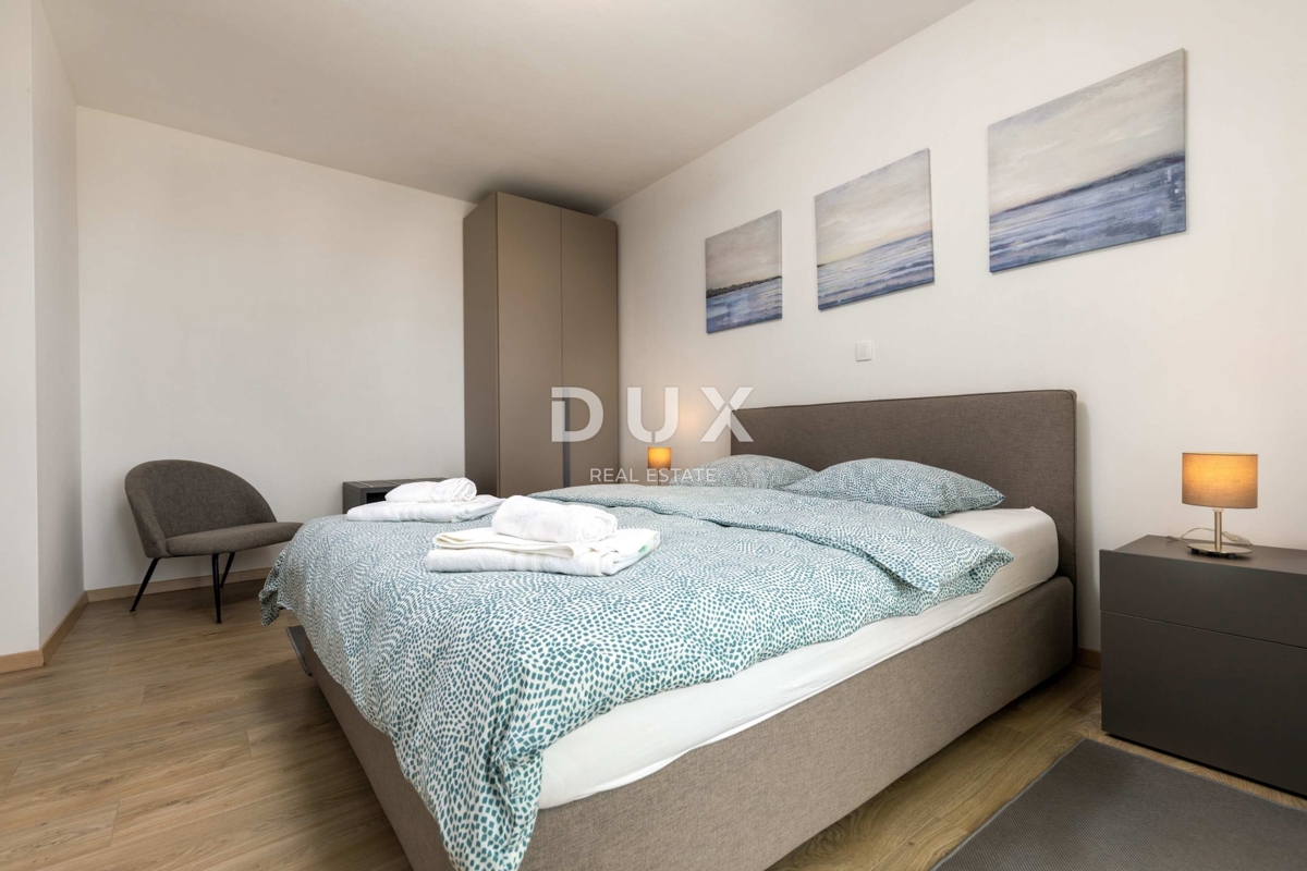 ISTRA, RABAC - Hiša z bazenom in pogledom na morje