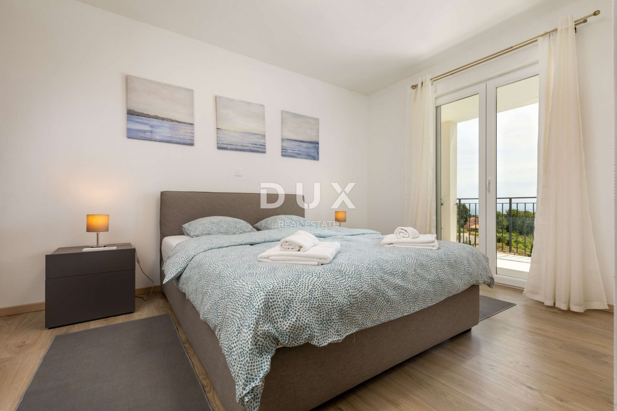 ISTRA, RABAC - Hiša z bazenom in pogledom na morje