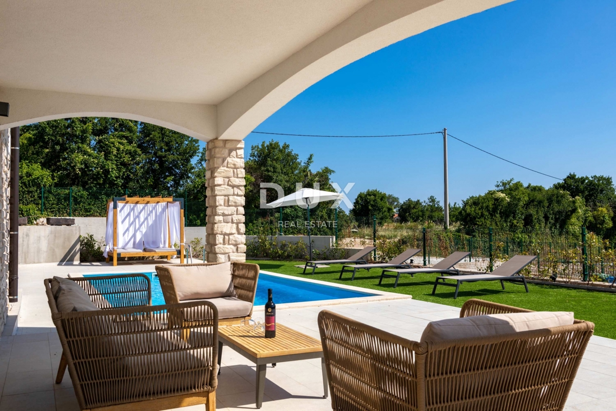 ISTRA, RABAC - Hiša z bazenom in pogledom na morje